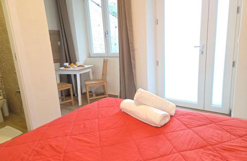 Pietrelcina Apartment | Corso Pio House