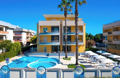 Villa Rosa Apartment | Cosy apartment for 6 guests with private pool, A/C, WIFI and balcony
