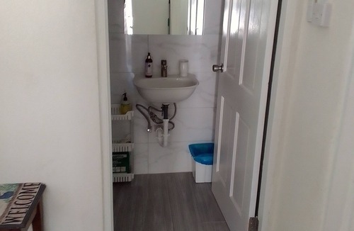 Bayville Apartment | Cozy 1-bedroom apartment in brilliant Bridgetown with AC