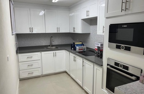 Halls House | Cozy 1-bedroom house in a very quiet neighborhood for the perfect getaway!