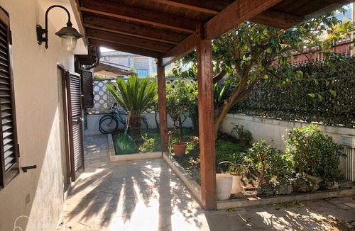 Palese House | Cute little Villa with private garden just few steps away by the sea.