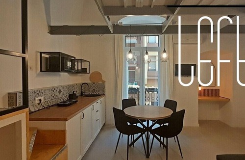 Bari City Centre Apartment | DIMORA "RIGHT&LEFT" Double accommodation, center of Bari, ideal for 2 families