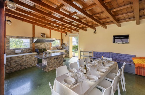Mogliano Villa | Elegant and comfortable villa with pool and panoramic hillside views, about 30 minutes from the sea