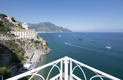 Atrani Apartment | Emerald House - a Wonderful Stay in the Coast of Amalfi