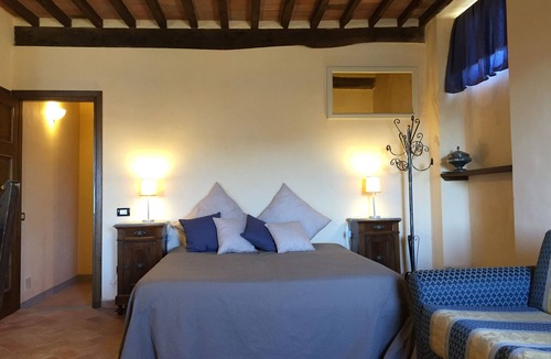 Guzzano-pieve di Controne Villa | Fantastic Villa La Pieve