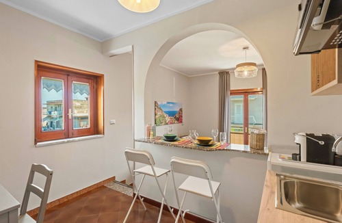 Santa Maria la Carita Apartment | Five minutes from the excavations of Pompeii, family apartment with parking space.