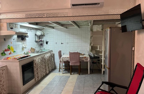 Torre Annunziata Apartment | Five minutes from the archaeological ruins of Pompeii. Family apartment