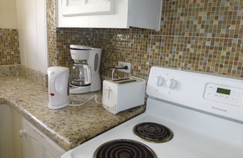 Hastings Apartment | Hastings Towers 3B opp Beach with Balcony looking out to sea views!