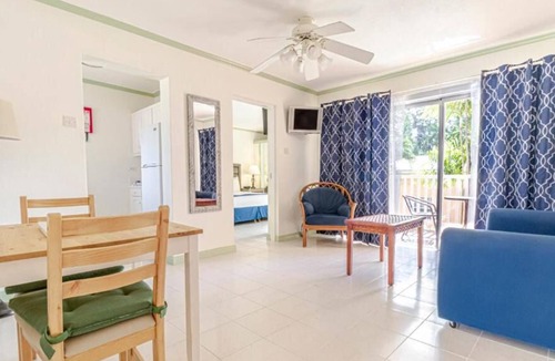 Rendezvous House | High Tides and Good Vibes! 3 Home-like Units w/Private Balconies! Outdoor Pool