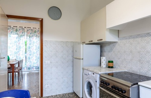 Ripa-Pozzi-Ponterosso Apartment | Holiday Apartment "Casa Bruna" with Private Garden & Wi-Fi