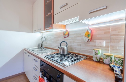 Avola House | Holiday Home 'Ciumara East' with Private Terrace, Wi-Fi and Air Conditioning