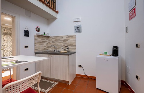 Centro Storico House | Holiday Home "Sg Standard" with Landmark View, Terrace & Wi-Fi