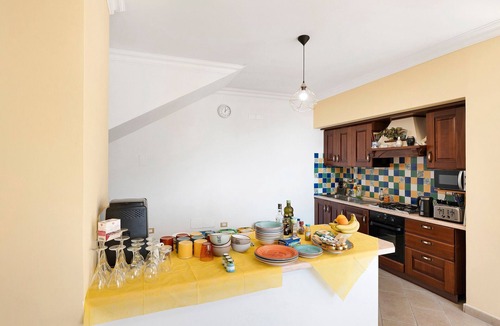 Agerola House | Holiday House 'Coast 2 Coast' with Sea View, Wi-Fi and Air Conditioning