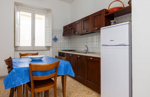 Ceraso Apartment | Homerez - Spacious apartment in Ceraso with mountain view