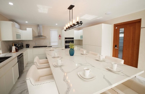 Enterprise Villa | Horizon- 6BR Gated Villa near Beach w/Pool
