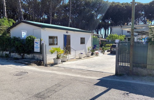 Paestum House | House sleeps 4 with garden by the sea