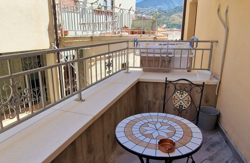 Diamante Apartment | Il Campanaro: Experience la Dolce Vita in the heart of Diamante
