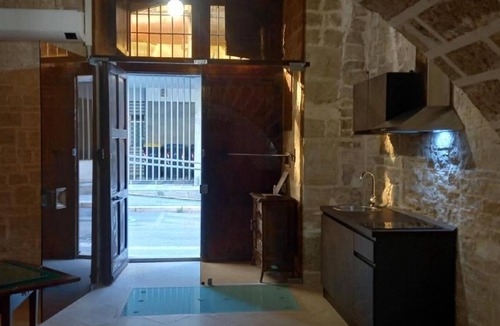 Bitonto House | In the very center of Bitonto, pets allowed, historic apartment