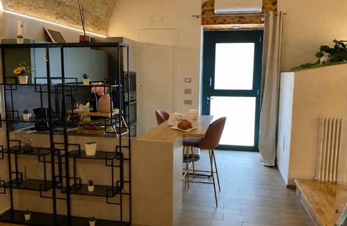 Santeramo in Colle Bed & Breakfast | Independent B&B deluxe suite with hot tub near Matera