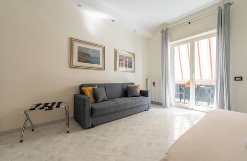 Bagnoli Apartment | Interno27 - Naples Fuorigrotta Stadium Exhibition Metro