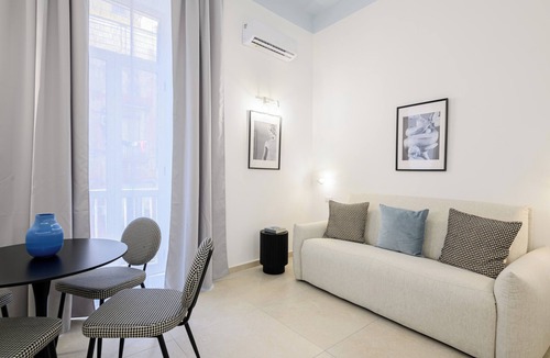 Historical Center Apartment | Into Mann - Five Bedroom Apartment, Sleeps 12