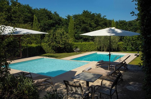 Pescaglia House | La Camelia - stylish Tuscan farmhouse with cascading pool near Lucca