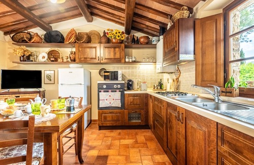San Sano Apartment | 'La Casa Di Emma' Apartment with Wi-Fi and Air Conditioning