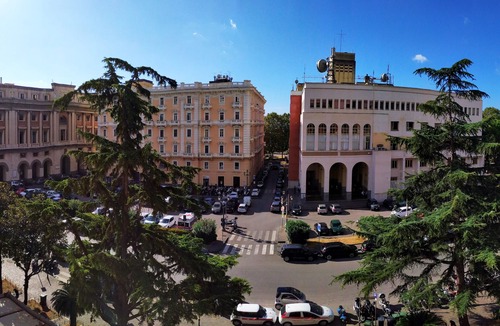 Historical Downtown Salerno Apartment | La Maison du Paradis B&B: Charming apartment in the heart of Salerno
