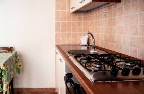 Marina Lido Apartment | La Palella, secluded two-room apartment with patio near the beaches