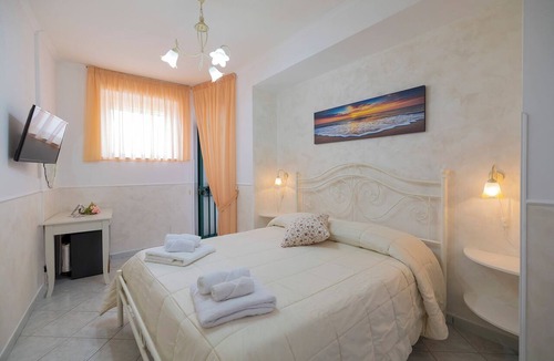 San Michele House | Le Marelle