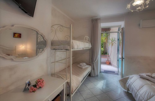 San Michele House | Le Marelle