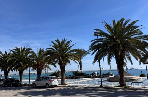 Manfredonia House | Located in the heart of Manfredonia within walking distance of the sea.