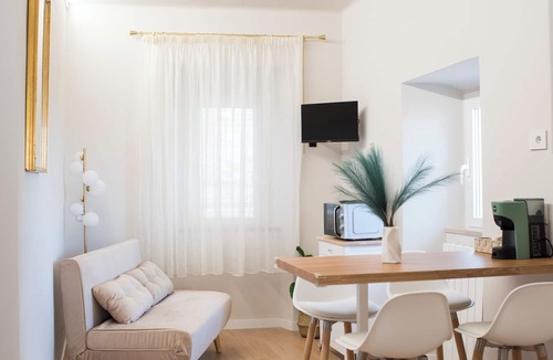 Recanati Old Town House | Lorenzetti House