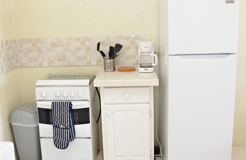 Douglas Apartment | Lovely 2 Bedroom Apartment for Rent - Free Wi-Fi - Near to Beach