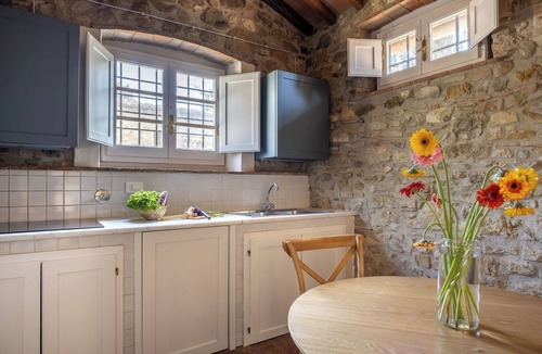 Sambuca Apartment | Lovely apartment for 4 people with WIFI, pool, close to Greve In Chianti