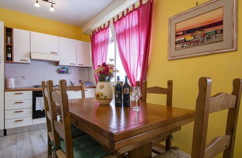 Marliana Apartment | Lovely apartment for 7 guests with pool, WIFI, TV, terrace and pets allowed