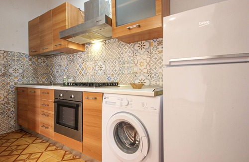 Casal Velino Apartment | Lovely apartment in Casal Velino with WiFi