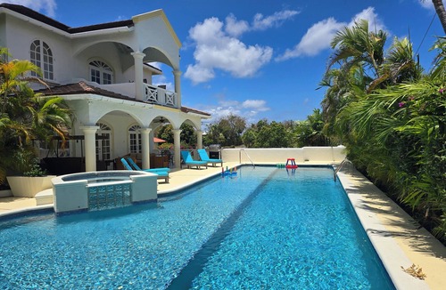 Holder's Hill House | Luxury 5BR/5BTH Villa - Pool. Near Sandy Lane Golf Course and Paynes Bay Beach