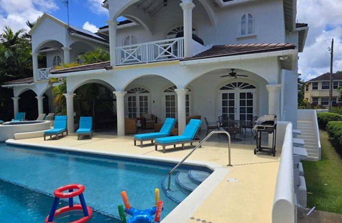 Holder's Hill House | Luxury 5BR/5BTH Villa - Pool. Near Sandy Lane Golf Course and Paynes Bay Beach