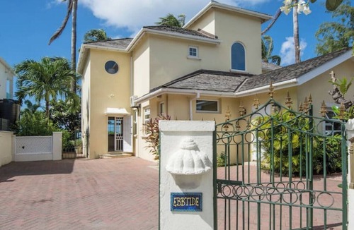 Prospect Villa | Luxury beachfront Villa with Chef, and staff