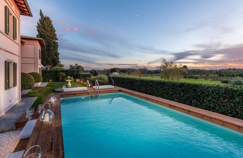 Vecchiano Villa | Luxury Contemporary Villa with Private Pool