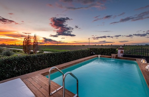 Vecchiano Villa | Luxury Contemporary Villa with Private Pool