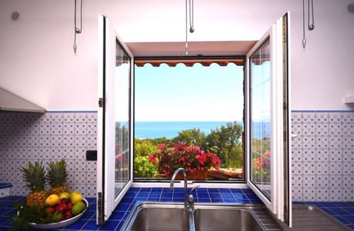 Villammare Apartment | Luxury sea view apartment with pool and parking