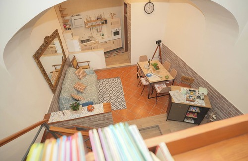 Montecalvario Apartment | "Maisonette Rosy" historic house view Naples