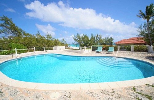 Long Bay Villa | Maltese Falcon - by ZenBreak