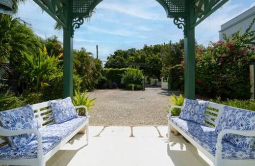Merlin Bay House | Martangie at Reeds Bay by Young Estates