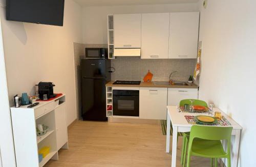 Vimodrone Apartment | MarteNik Apartment, vicino San Raffaele e Milano