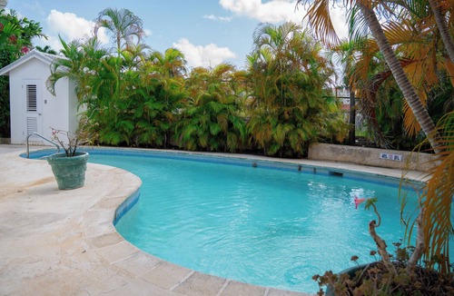 Paynes Bay Villa | Marzalea 2 bd Villa by Zenbreak