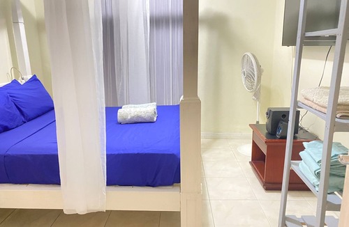 Welches House | Master Bedroom Located on the Tourist Belt: Walk to the Beach and the Gap