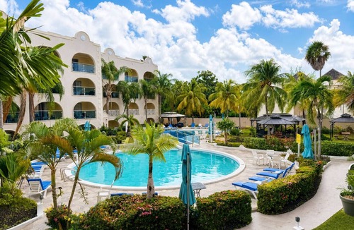 Oistins Apartment | Maxwell Beach Escape 3-Three Bedroom Beachfront Apartment with Resort Access